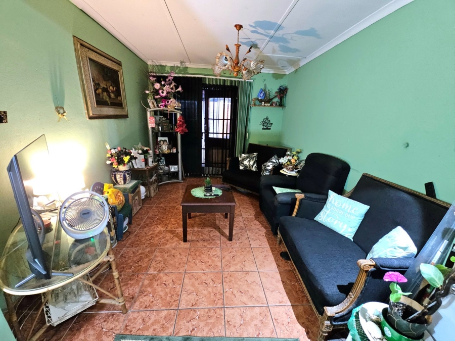  Bedroom Property for Sale in Rocklands Western Cape